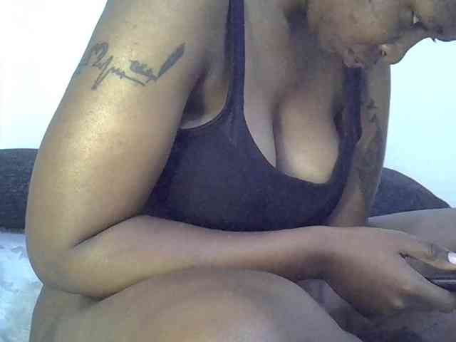 Sweetass24 webcam