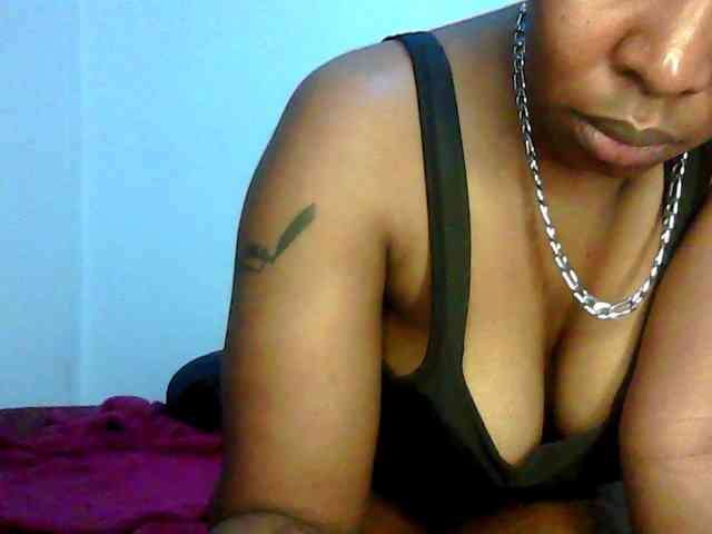 Sweetass24 webcam