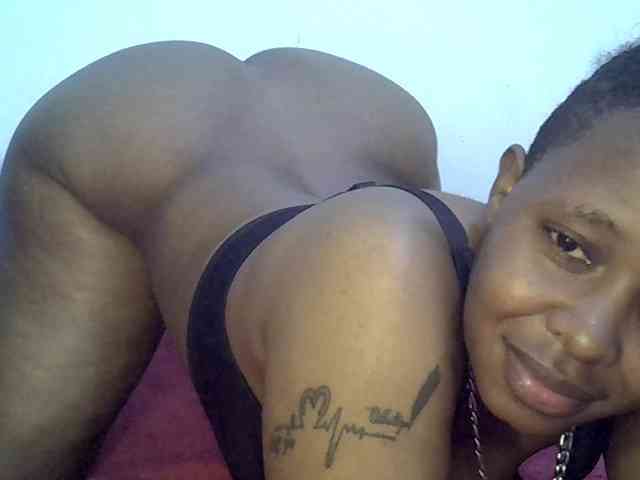 Sweetass24 webcam