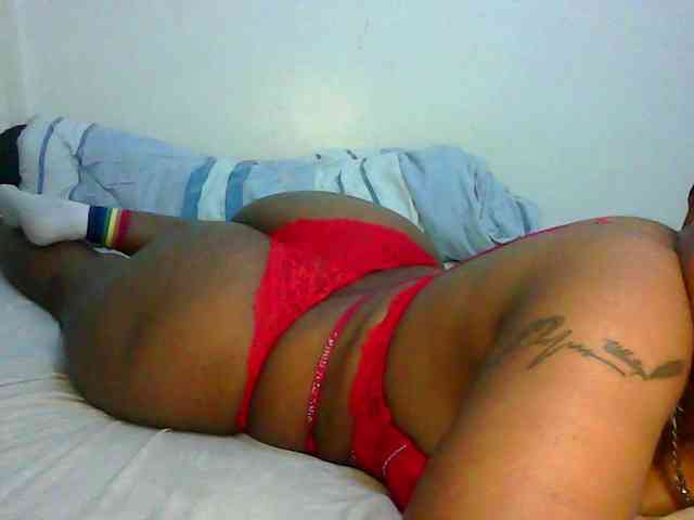 Sweetass24 webcam