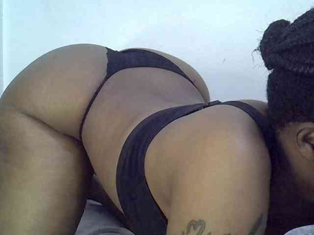 Sweetass24 webcam