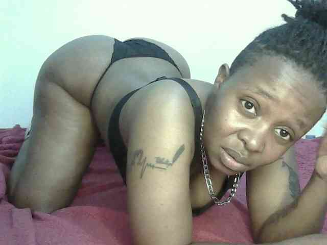Sweetass24 webcam