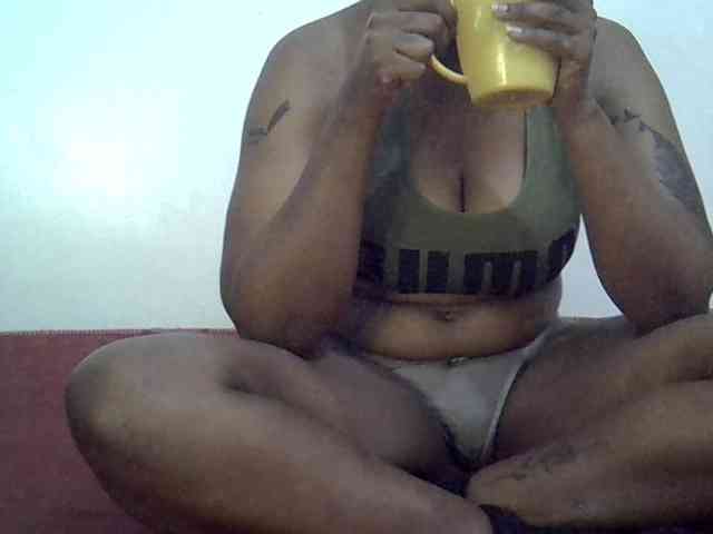 Sweetass24 webcam