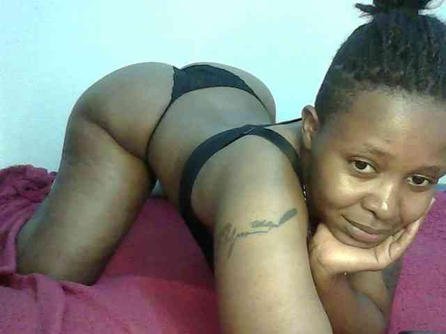 Sweetass24 webcam