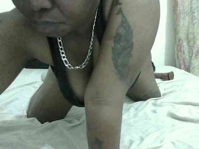 Sweetass24 webcam