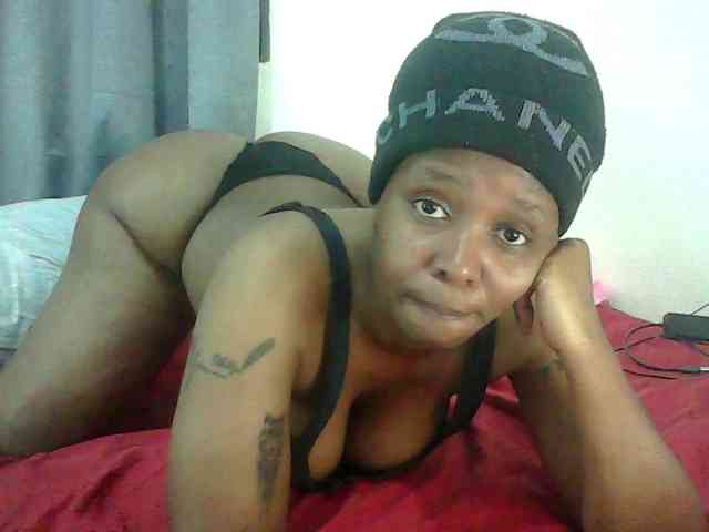 Sweetass24 webcam