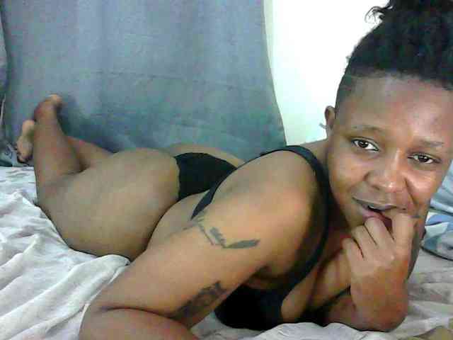 Sweetass24 webcam