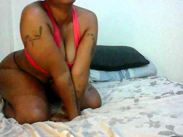 Sweetass24 webcam