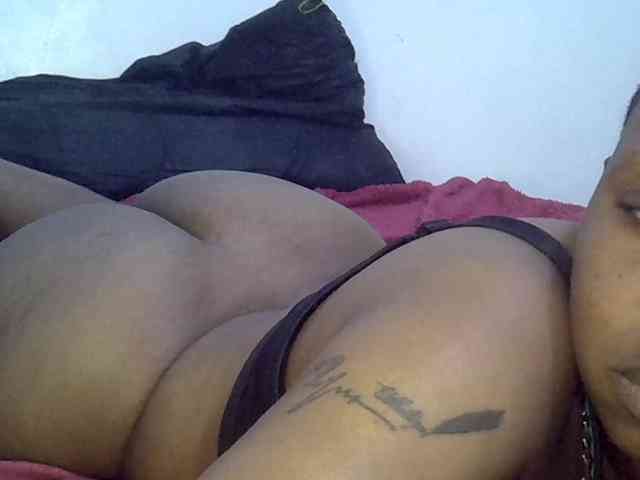 Sweetass24 webcam