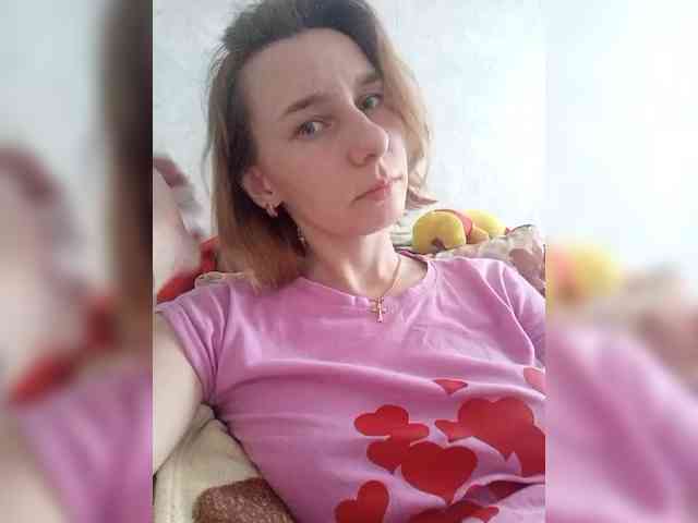 Krictinaa Live Webcam on BongaCams
