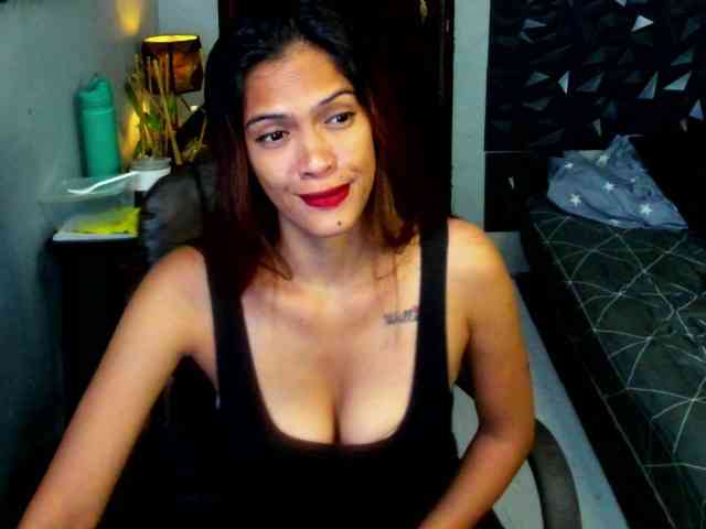 Rochellebones webcam