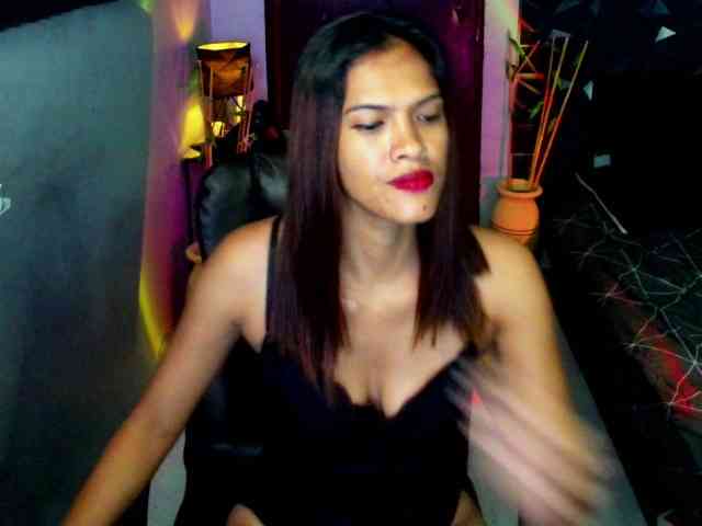 Rochellebones webcam