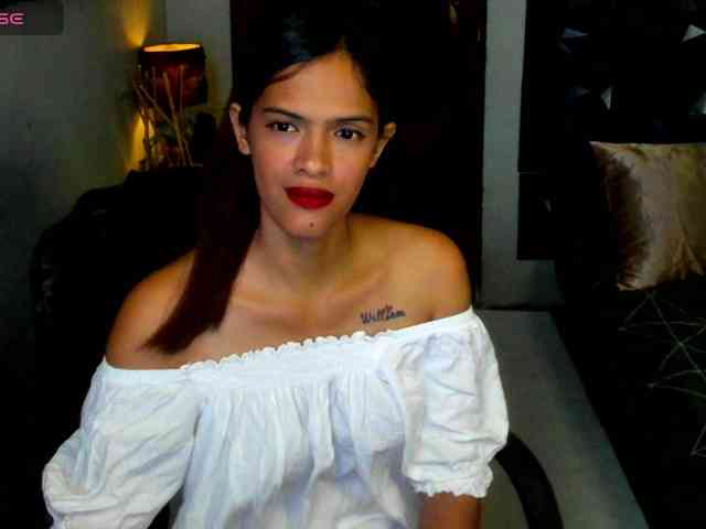 Rochellebones webcam