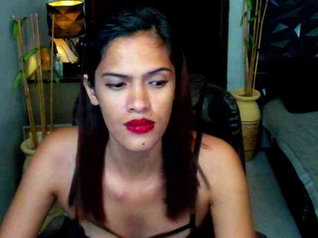 Rochellebones webcam