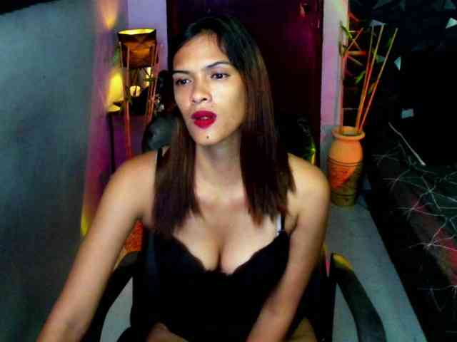 Rochellebones webcam