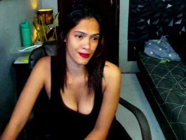 Rochellebones webcam