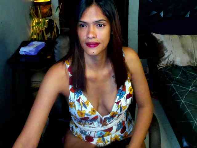 Rochellebones webcam