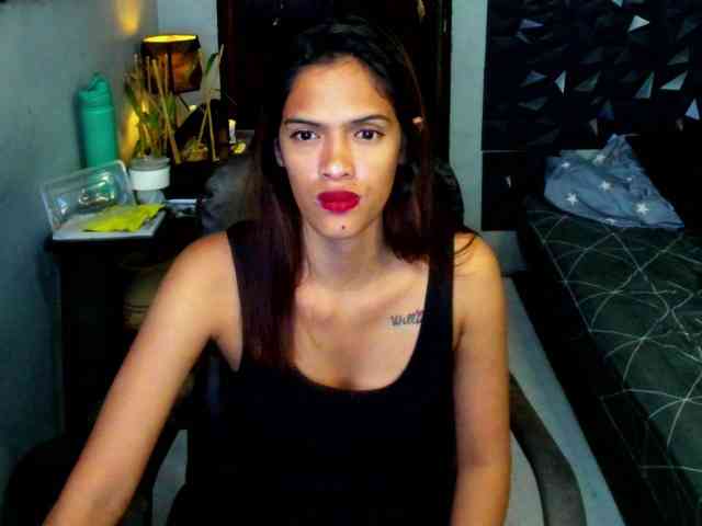 Rochellebones webcam