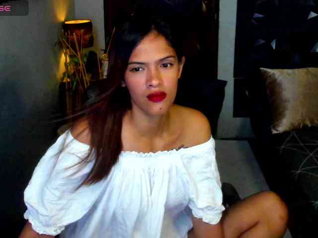 Rochellebones webcam