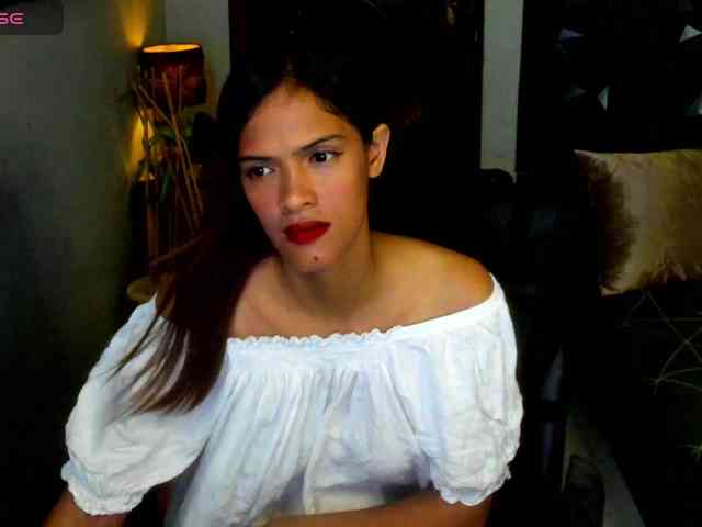Rochellebones webcam