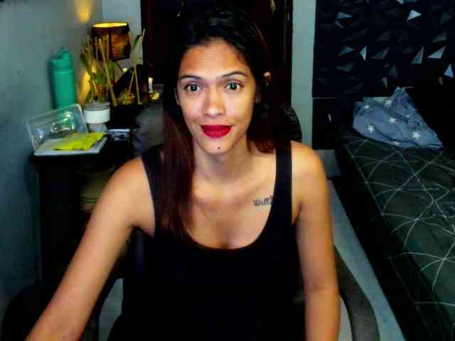 Rochellebones webcam