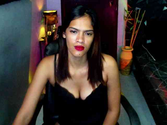 Rochellebones webcam