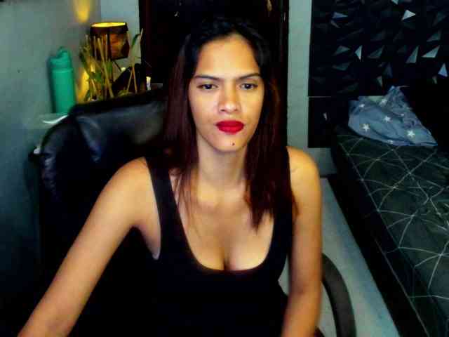Rochellebones webcam