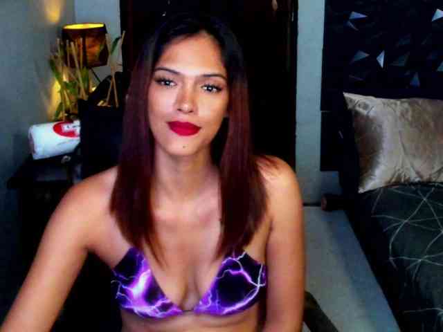 Rochellebones webcam