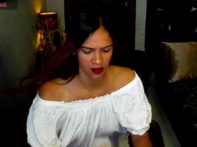 Rochellebones webcam