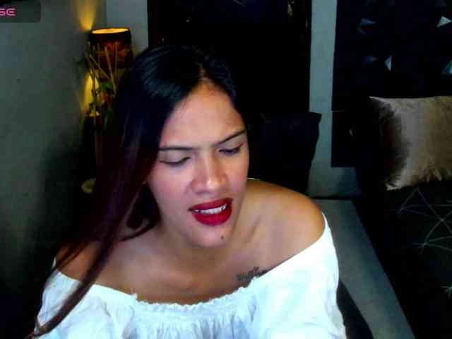 Rochellebones webcam