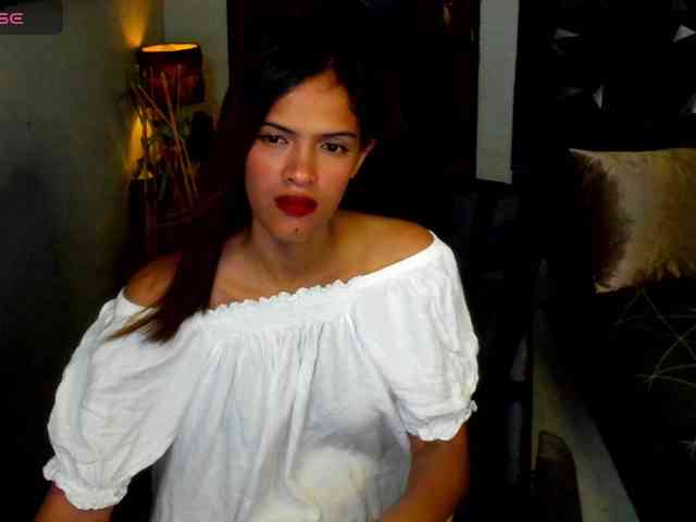 Rochellebones webcam