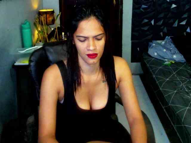 Rochellebones webcam