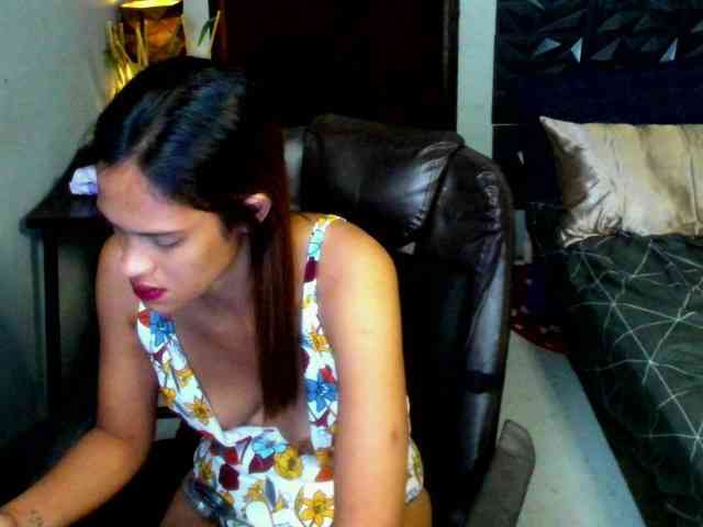 Rochellebones webcam