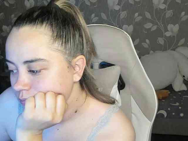 MissAlina_ webcam