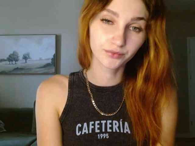 CarmelinaDesire webcam