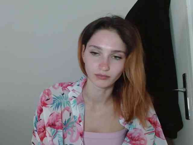 CarmelinaDesire webcam
