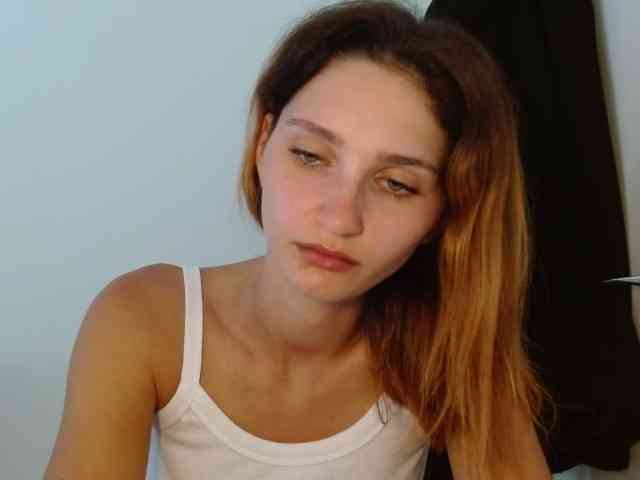 CarmelinaDesire webcam