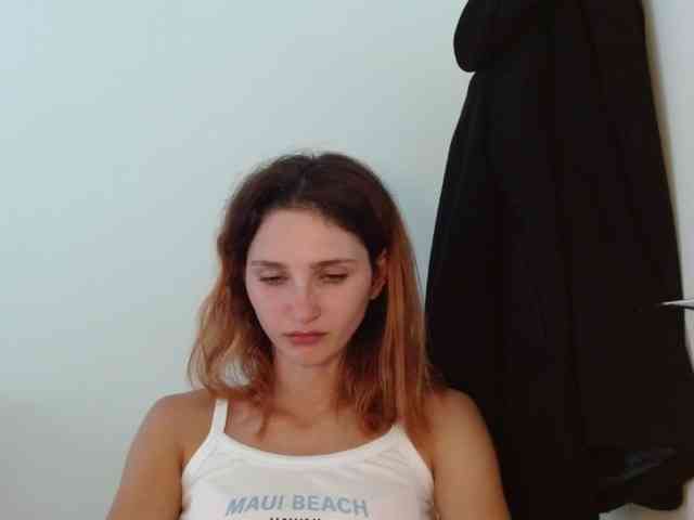CarmelinaDesire webcam