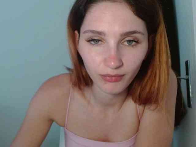 CarmelinaDesire webcam