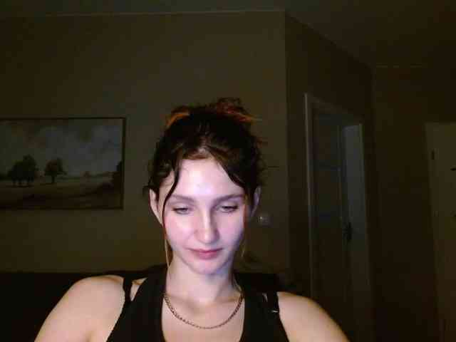 CarmelinaDesire webcam