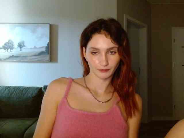 CarmelinaDesire webcam