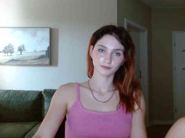 CarmelinaDesire webcam