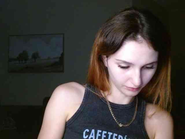 CarmelinaDesire webcam