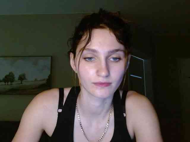 CarmelinaDesire webcam