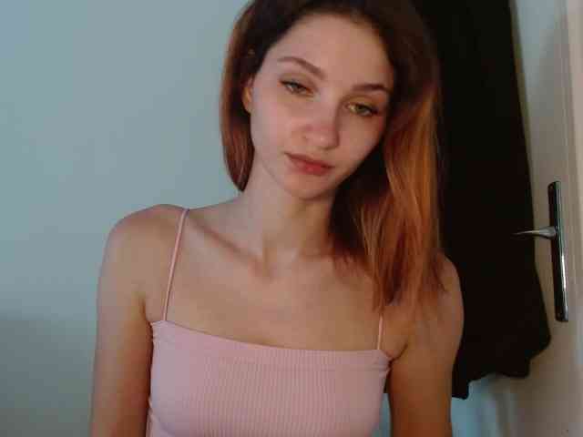 CarmelinaDesire webcam