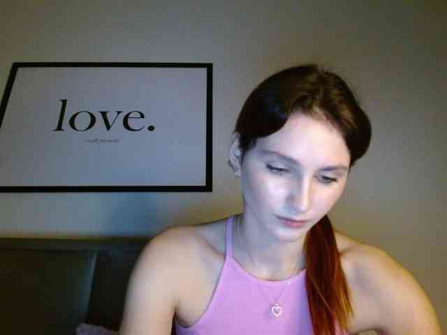 CarmelinaDesire webcam