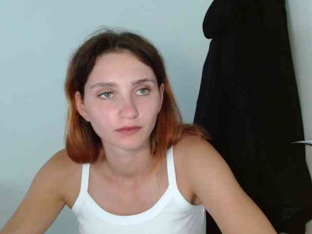 CarmelinaDesire webcam