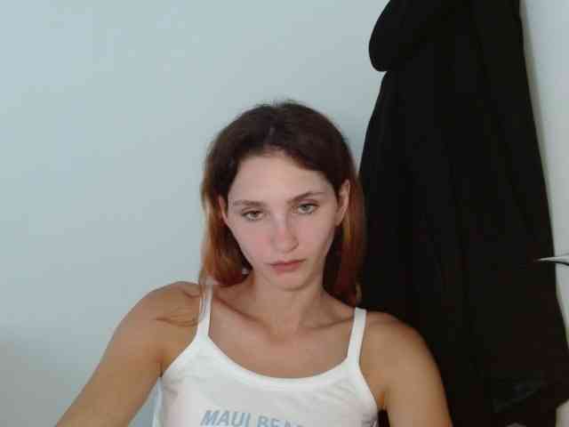 CarmelinaDesire webcam