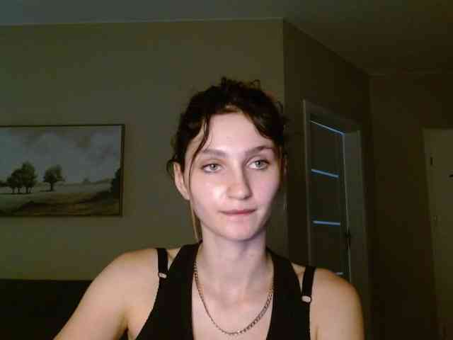 CarmelinaDesire webcam