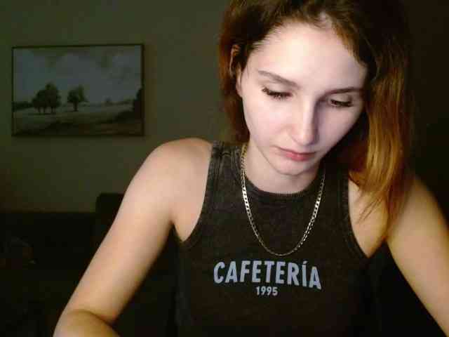 CarmelinaDesire webcam